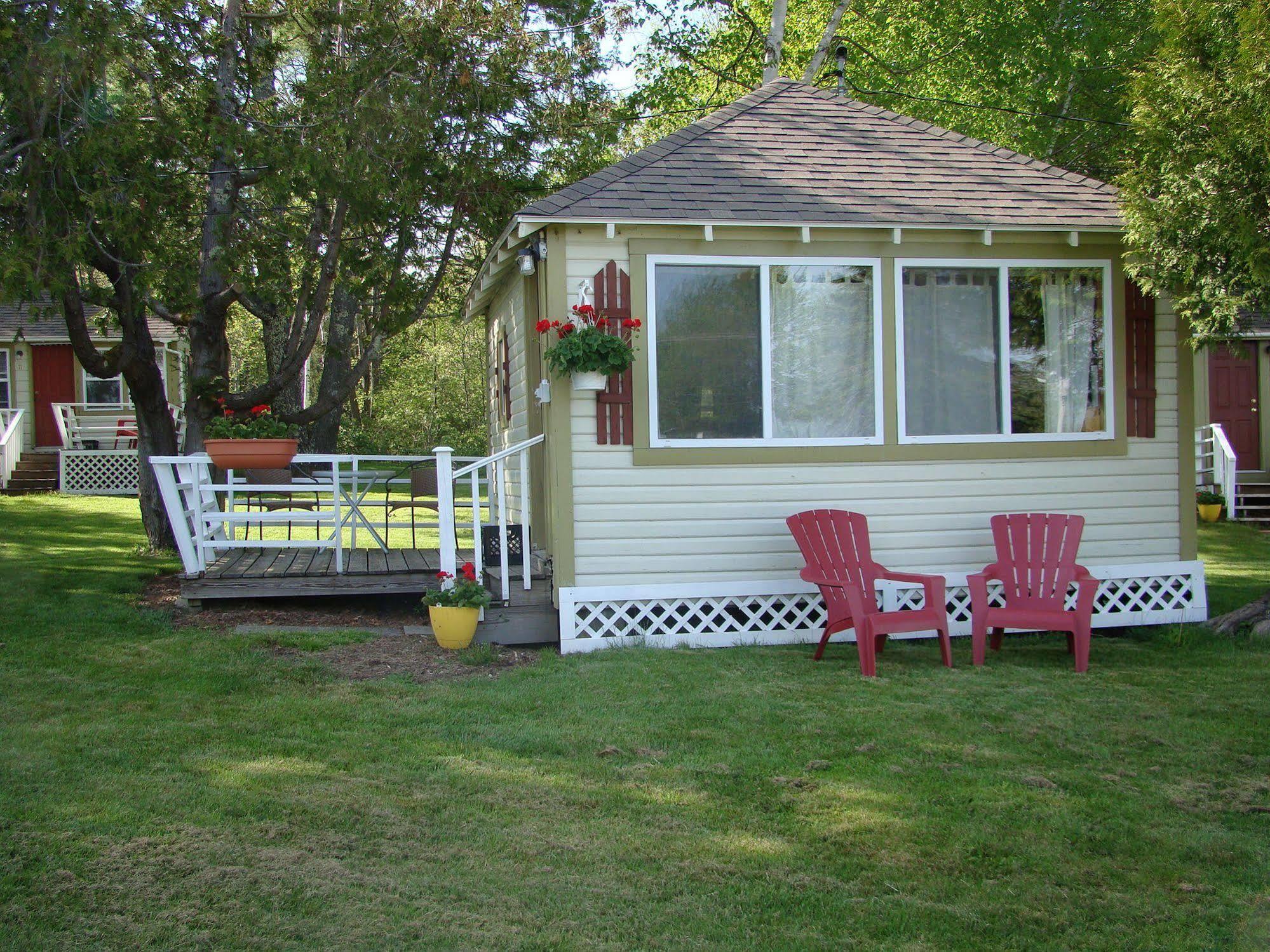 Bay Leaf Cottages & Bistro Lincolnville Extérieur photo