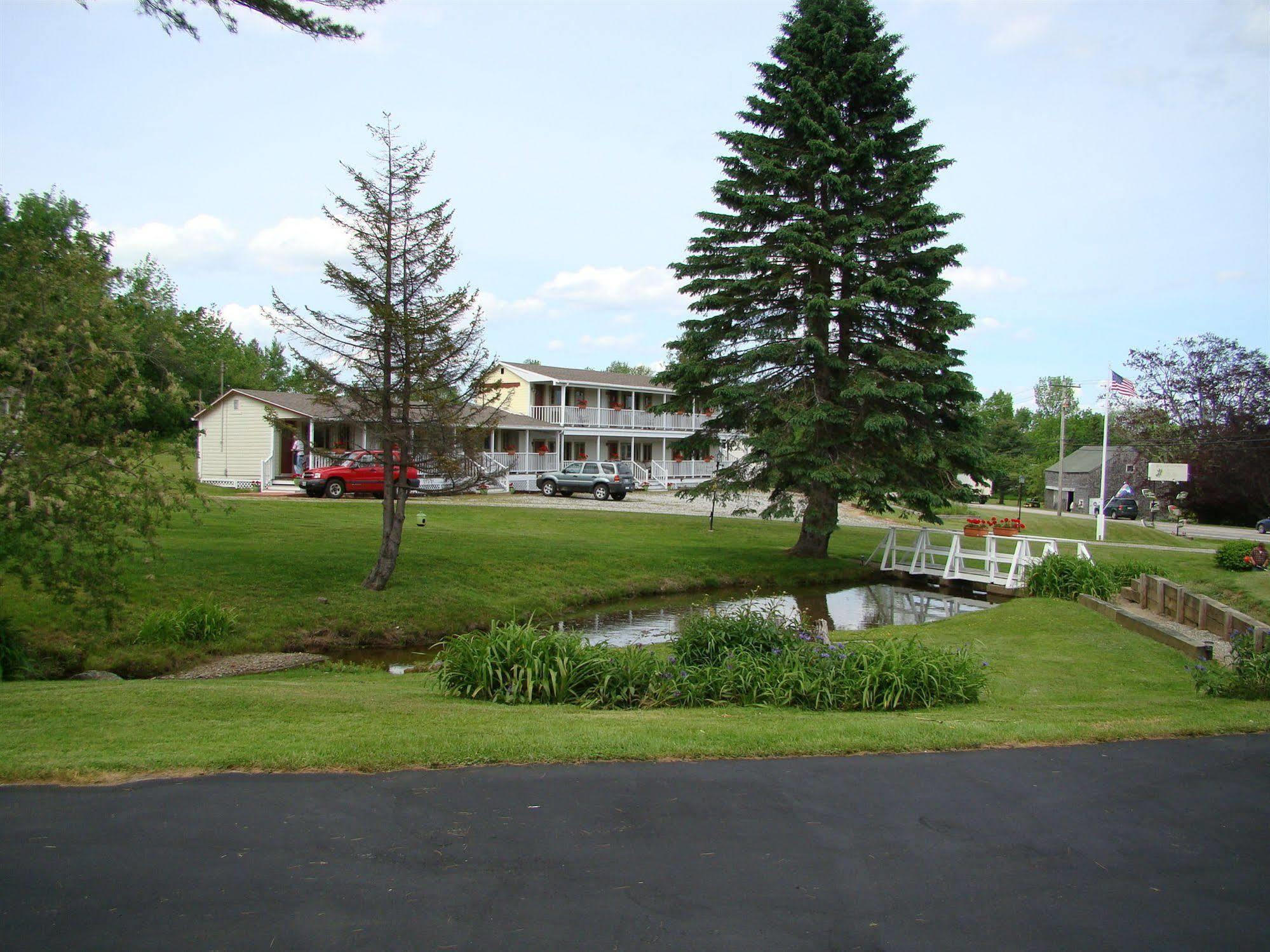 Bay Leaf Cottages & Bistro Lincolnville Extérieur photo