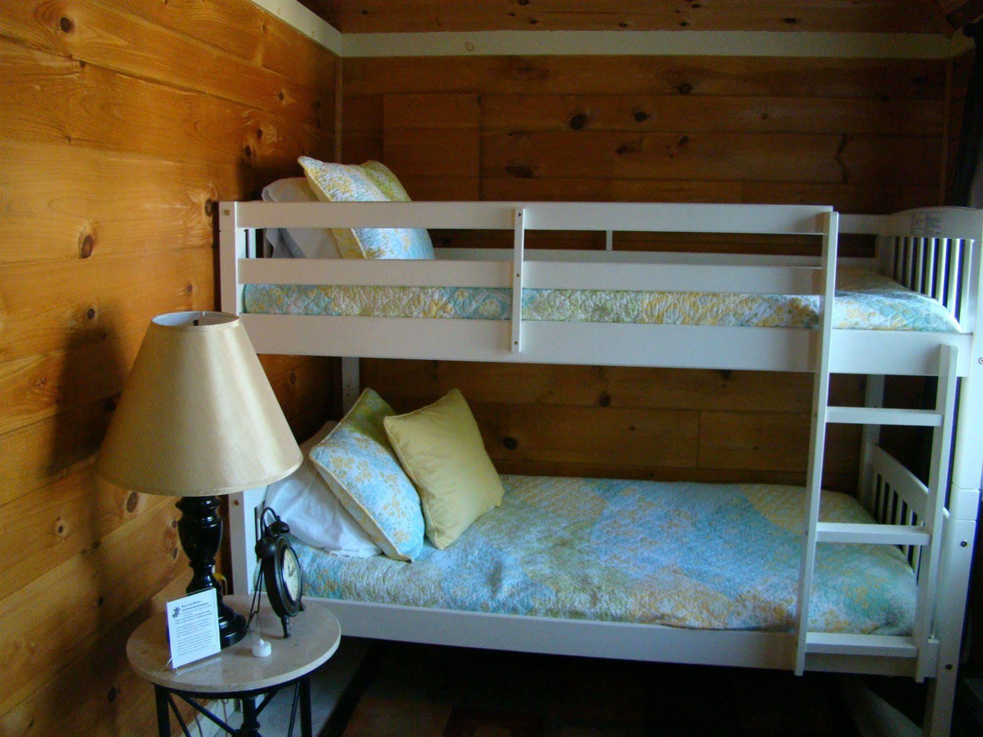Bay Leaf Cottages & Bistro Lincolnville Extérieur photo