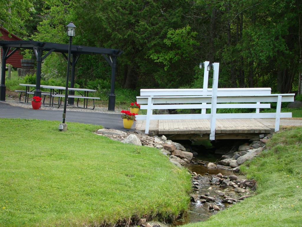 Bay Leaf Cottages & Bistro Lincolnville Extérieur photo